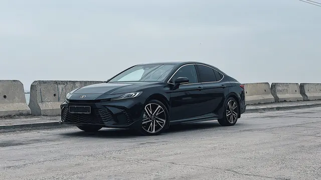 Toyota Camry XV80 (2023)